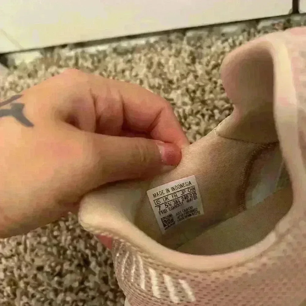Adidas’s pale pink tennis shoes sneakers - Picture 11 of 11